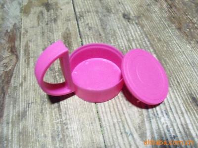 汽車杯與汽車塑件 設計、材料與市場應用